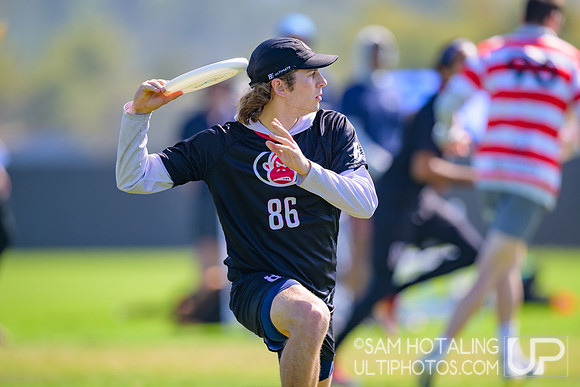 Furious George vs. Machine in pool play at USAU Club Championships