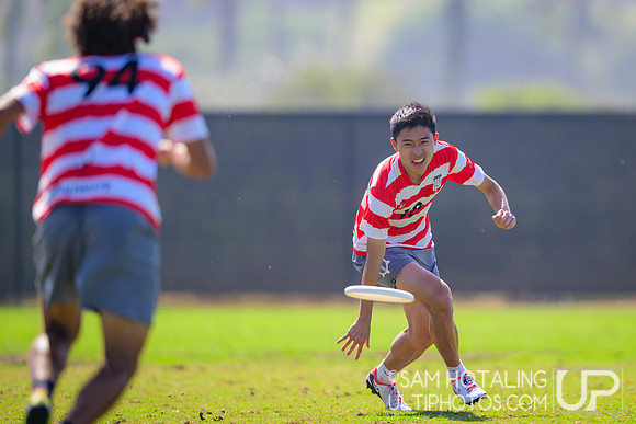 Furious George vs. Machine in pool play at USAU Club Championships