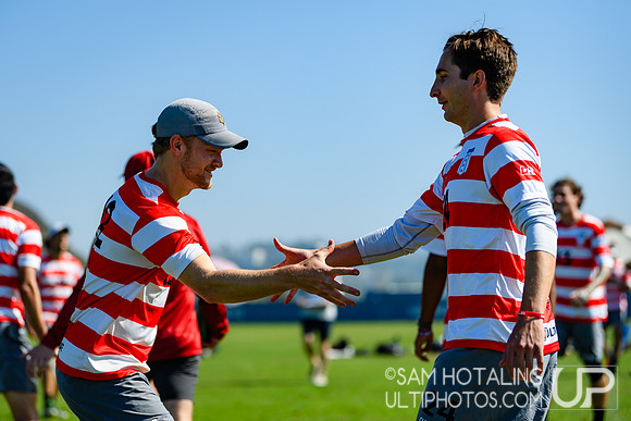 Furious George vs. Machine in pool play at USAU Club Championships