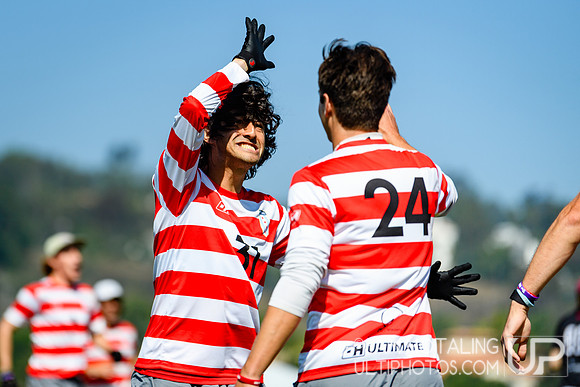 Furious George vs. Machine in pool play at USAU Club Championships