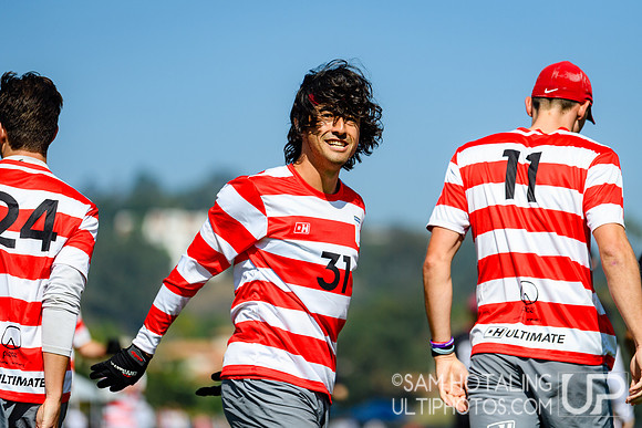 Furious George vs. Machine in pool play at USAU Club Championships