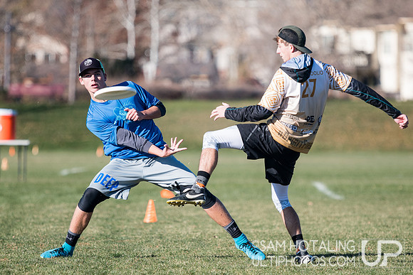 BROOMFIELD, CO: Arapahoe Black vs. Lakewood DEEP; Pool Play at CO Mixed HS States, Nov. 10, 2018. © Samuel Hotaling for UltiPhotos