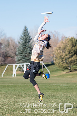 BROOMFIELD, CO: Arapahoe Black vs. Lakewood DEEP; Pool Play at CO Mixed HS States, Nov. 10, 2018. © Samuel Hotaling for UltiPhotos