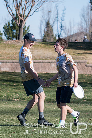BROOMFIELD, CO: Arapahoe Black vs. Lakewood DEEP; Pool Play at CO Mixed HS States, Nov. 10, 2018. © Samuel Hotaling for UltiPhotos