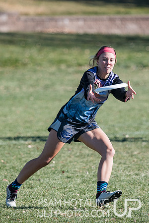 BROOMFIELD, CO: Arapahoe Black vs. Lakewood DEEP; Pool Play at CO Mixed HS States, Nov. 10, 2018. © Samuel Hotaling for UltiPhotos