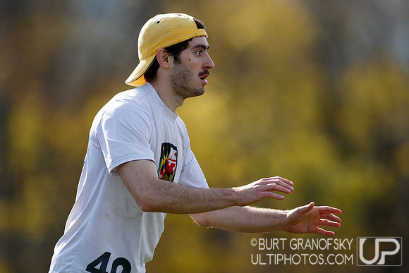 Sunday Div A Action -- 2018 USAU NE College Mixed Regionals