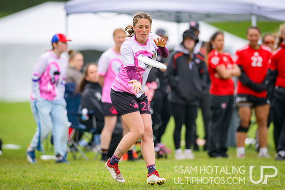 Davenport Panthers vs Middlebury Pranksters in quarterfinals at USAU D-III College Championships