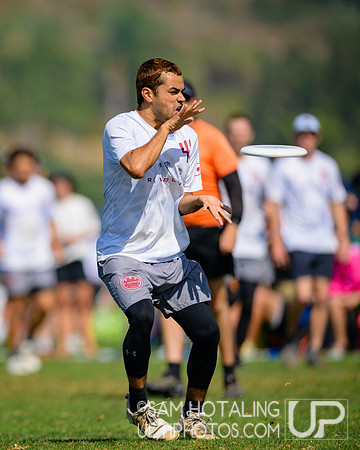 Johnny Bravo vs. Revolver in quarterfinals at USAU Club Championships