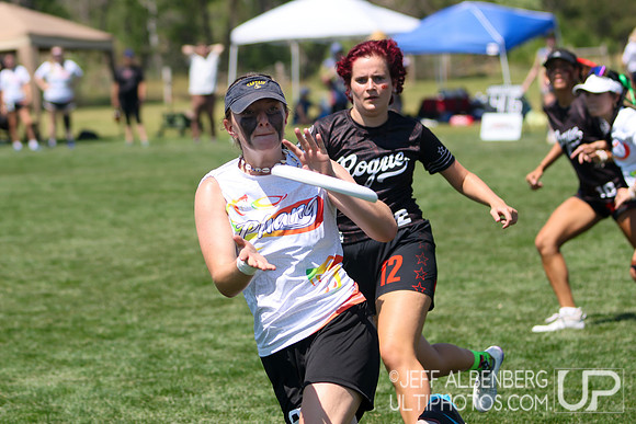 Pool play at USAU Youth Club Championships