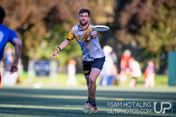 Oakland Spiders at Seattle Cascades in the UFA Regular Season