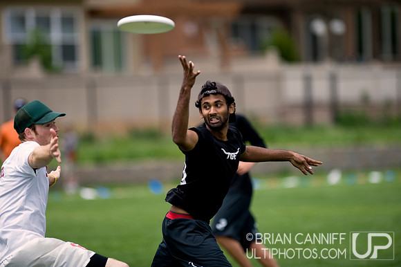 Saturday 12:30pm round -- 2011 USAU College Championships