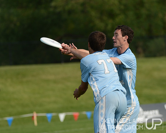 2012 USAU D-I College Championships Saturday Action