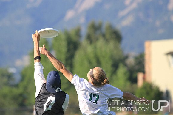 Sunday men's quarter finals from the TCT Pro Championships - Rhino vs Revolver