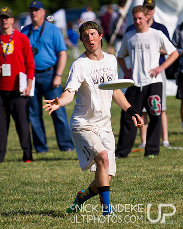 2014 USAU D-I College Champs Friday Action