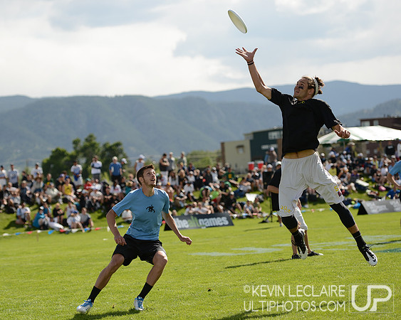 2012 USAU D-I College Championships Sunday Action