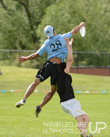 2012 USAU D-I College Championships Sunday Action