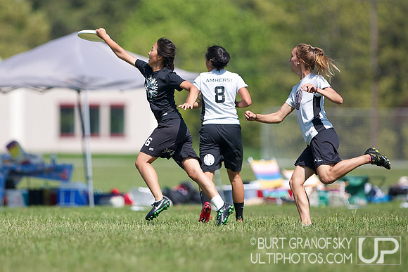 Girls Division, Championship -- 2012 USAU HS Northeasterns