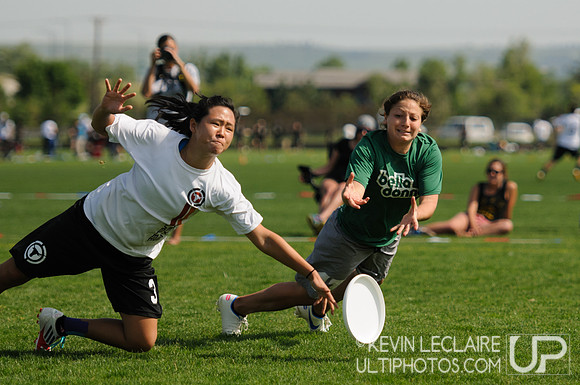 2012 USAU D-I College Championships Friday Action