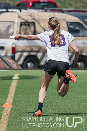 CC 'Strata keeps the disc inbounds at Rocky Mountain DI Conf. Championships, Women's