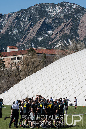 Colorado University CUCU huddles under the flatirons at Rocky Mountain DI Conf. Championships, Men's