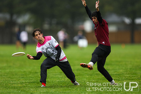 Saturday full coverage from USAU D-IIII College Championships, Pool Play Round 1: Claremont vs OKC