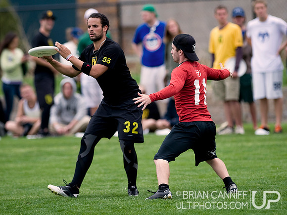 Saturday 2:30pm round -- 2011 USAU College Championships