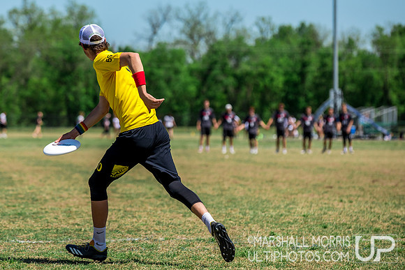 Quaterfinals & Play-in Games - South Central D-I College Regionals