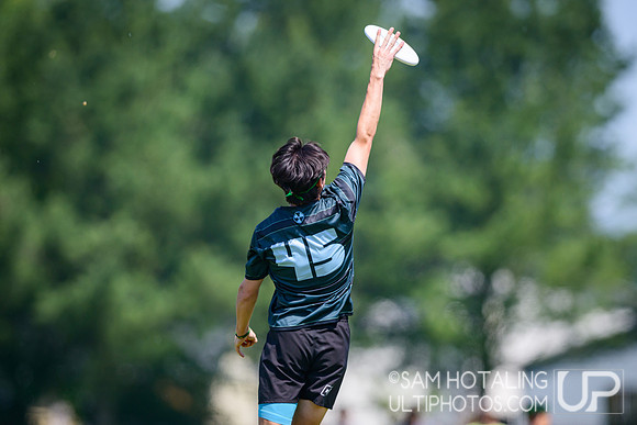Saturday pool play at USAU D-I College Championships