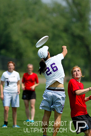 2012 USAU D-I College Championships Saturday Round 2 Action