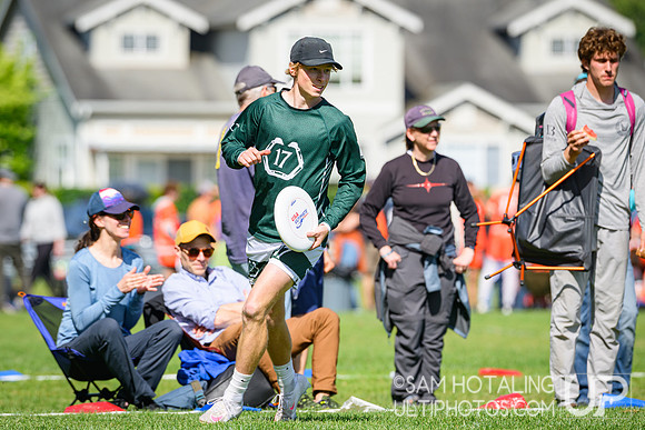 Saturday pool play at USAU D-I College Championships