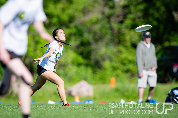 Women’s pool play at USAU DI College Championships