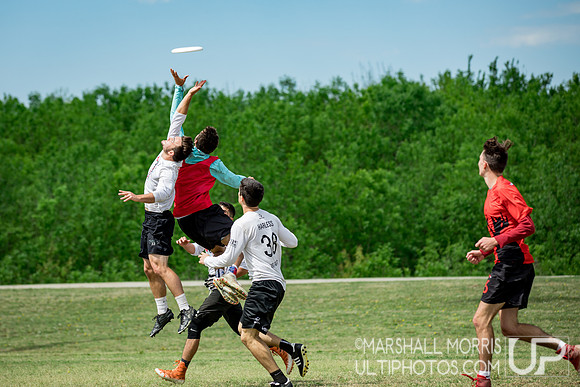 Quaterfinals & Play-in Games - USAU South Central D-I College Me