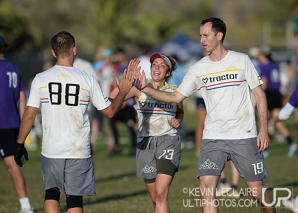 Love Tractor vs Shine - USA Ultimate Club Champs 2021 Pool Play Action - Thurs R4
