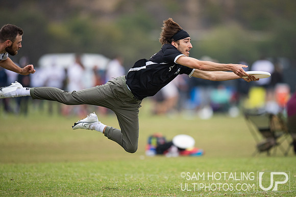 Pre-Quarters play at the USAU National Club Championships.