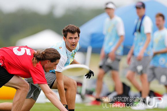 Day 1 of USA Ultimate D-III College Championships