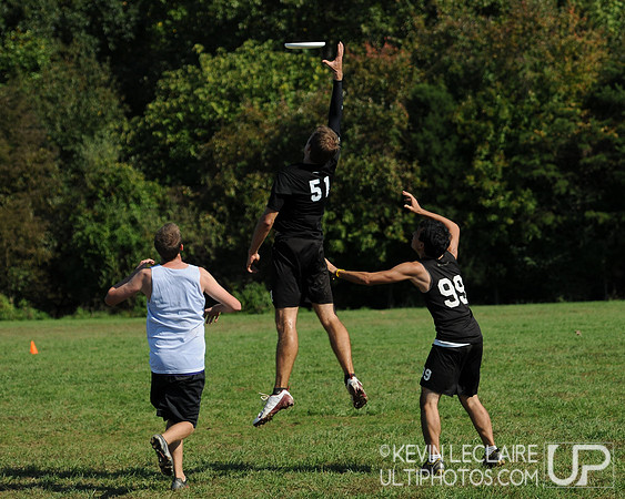 Hucks off the Hilltop -- Saturday Round 4 photo