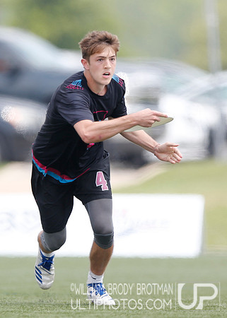 Day 2 of USA Ultimate D-III College Championships