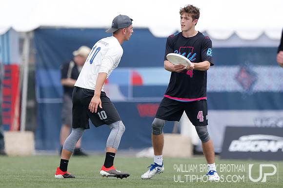 Day 2 of USA Ultimate D-III College Championships