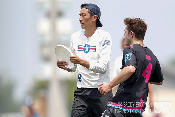 Day 2 of USA Ultimate D-III College Championships