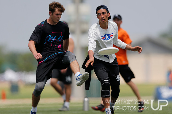 Day 2 of USA Ultimate D-III College Championships