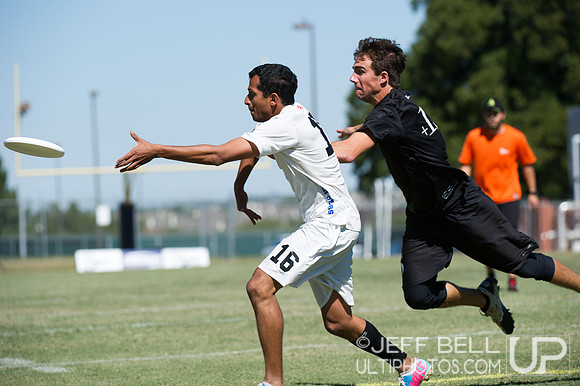 USAU_Nationals_2013_Saturday_20131019_131609_JBP8518