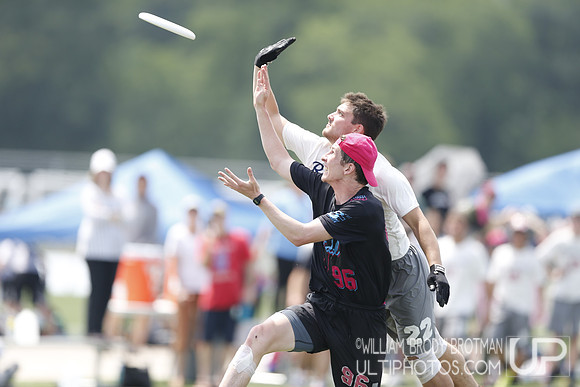 Day 2 of USA Ultimate D-III College Championships
