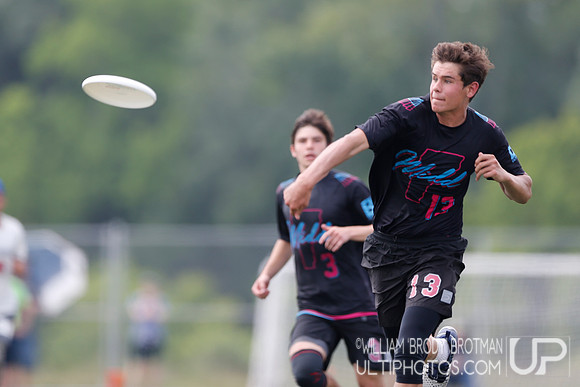 Day 2 of USA Ultimate D-III College Championships