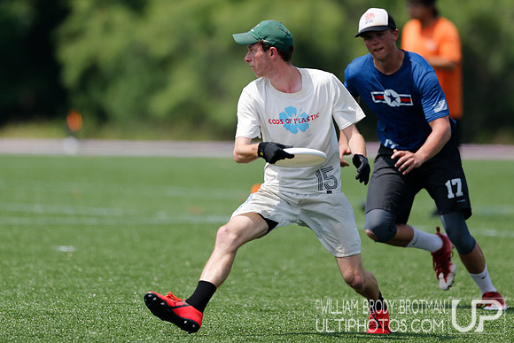 Day 2 of USA Ultimate D-III College Championships