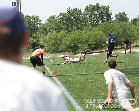 Day 2 of USA Ultimate D-III College Championships