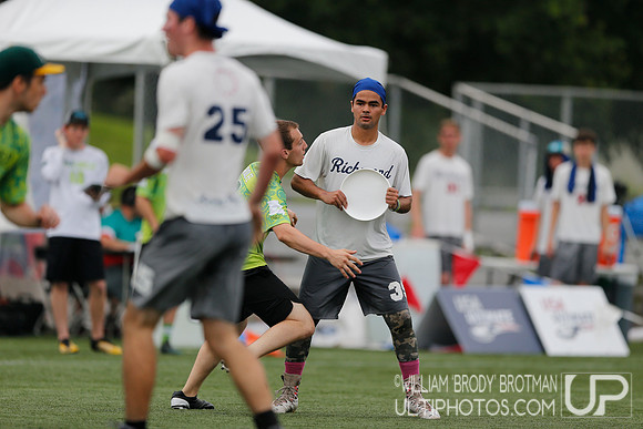 Day 2 of USA Ultimate D-III College Championships