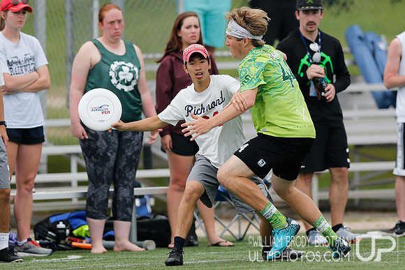 Day 2 of USA Ultimate D-III College Championships