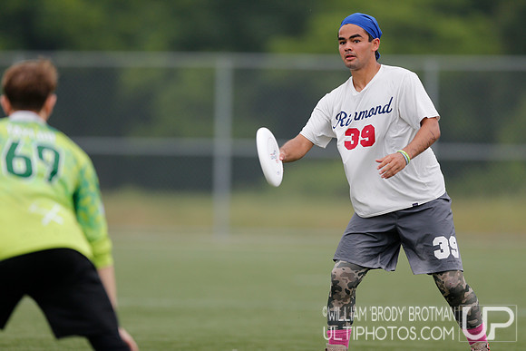 Day 2 of USA Ultimate D-III College Championships