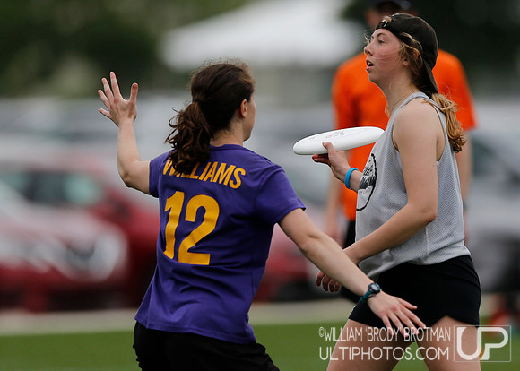Day 1 of USA Ultimate D-III College Championships