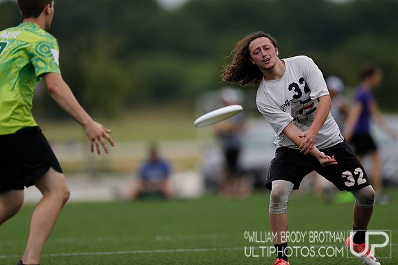 Day 1 of USA Ultimate D-III College Championships